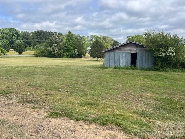 304 Floyd Blackwell Road Tryon, NC 28782