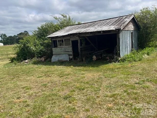 304 Floyd Blackwell Road Tryon, NC 28782