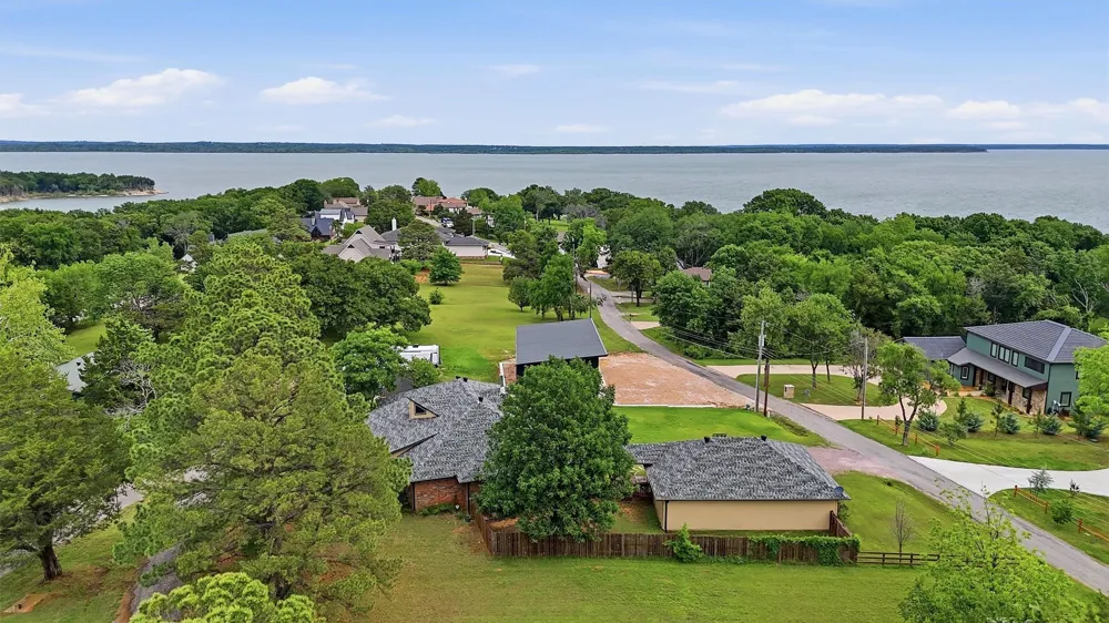 66 Tucker Street Pottsboro, TX 75076