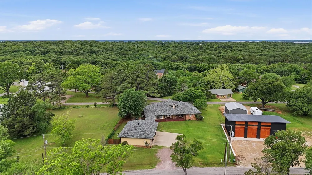 66 Tucker Street Pottsboro, TX 75076