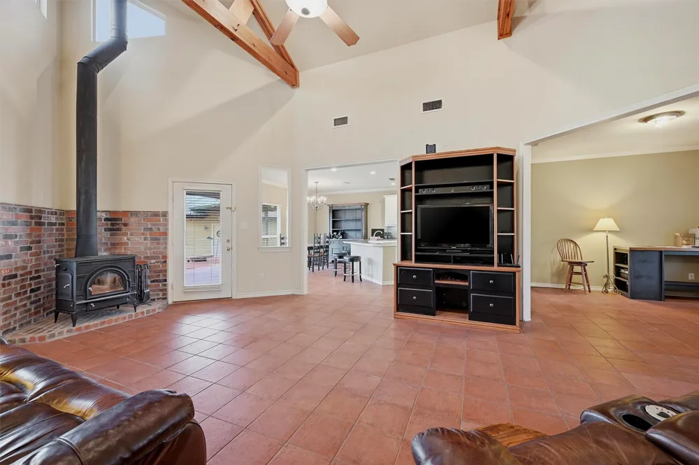 66 Tucker Street Pottsboro, TX 75076