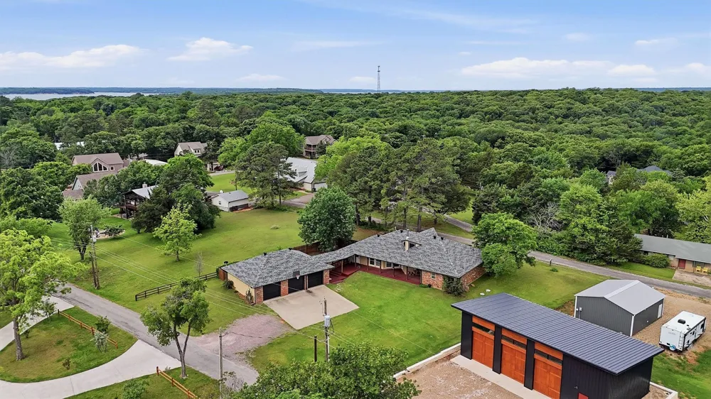 66 Tucker Street Pottsboro, TX 75076