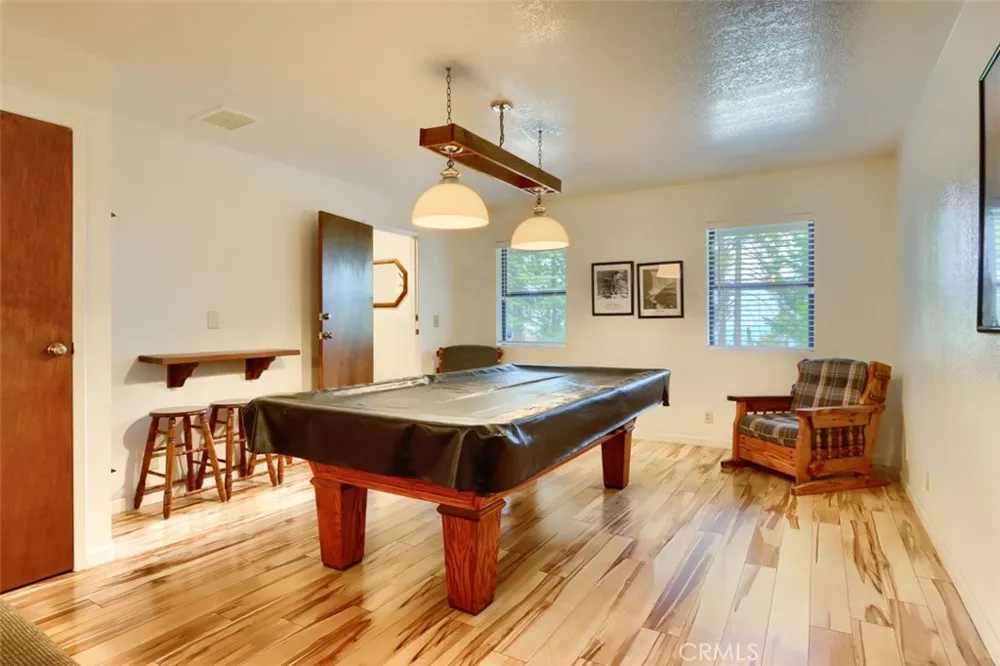 7430 Henness Ridge Road Yosemite, CA 95389