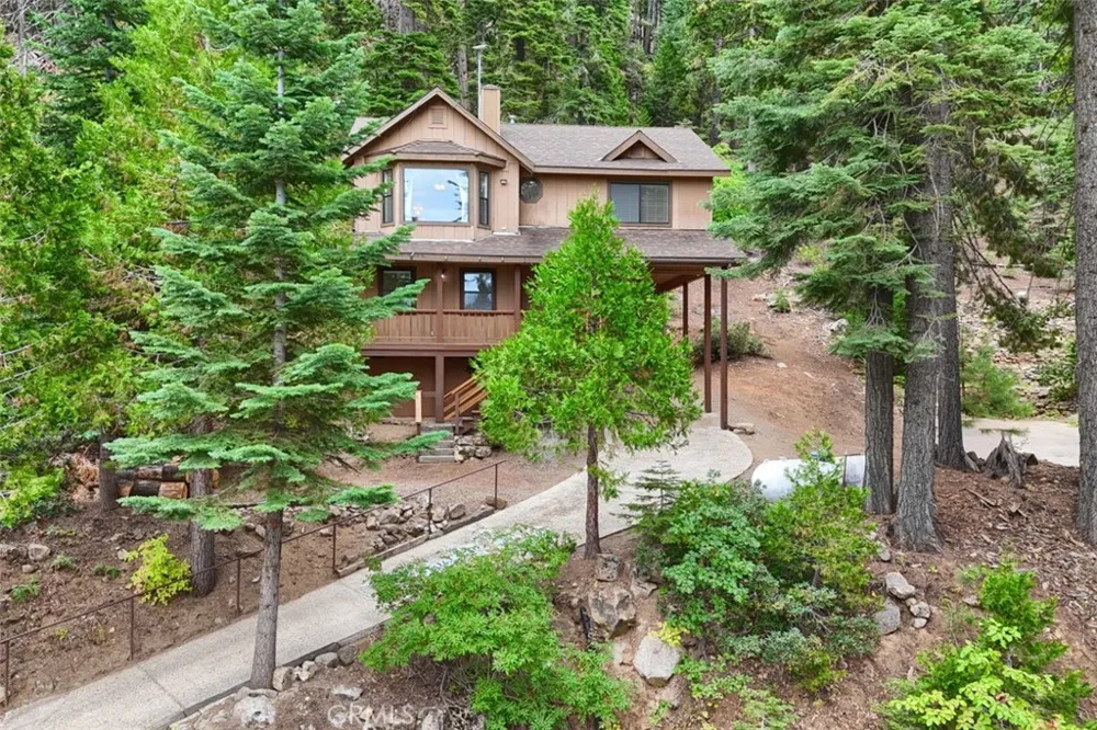 7430 Henness Ridge Road Yosemite, CA 95389