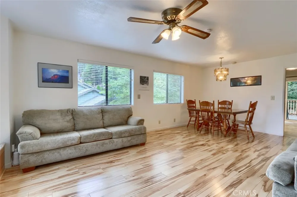 7430 Henness Ridge Road Yosemite, CA 95389