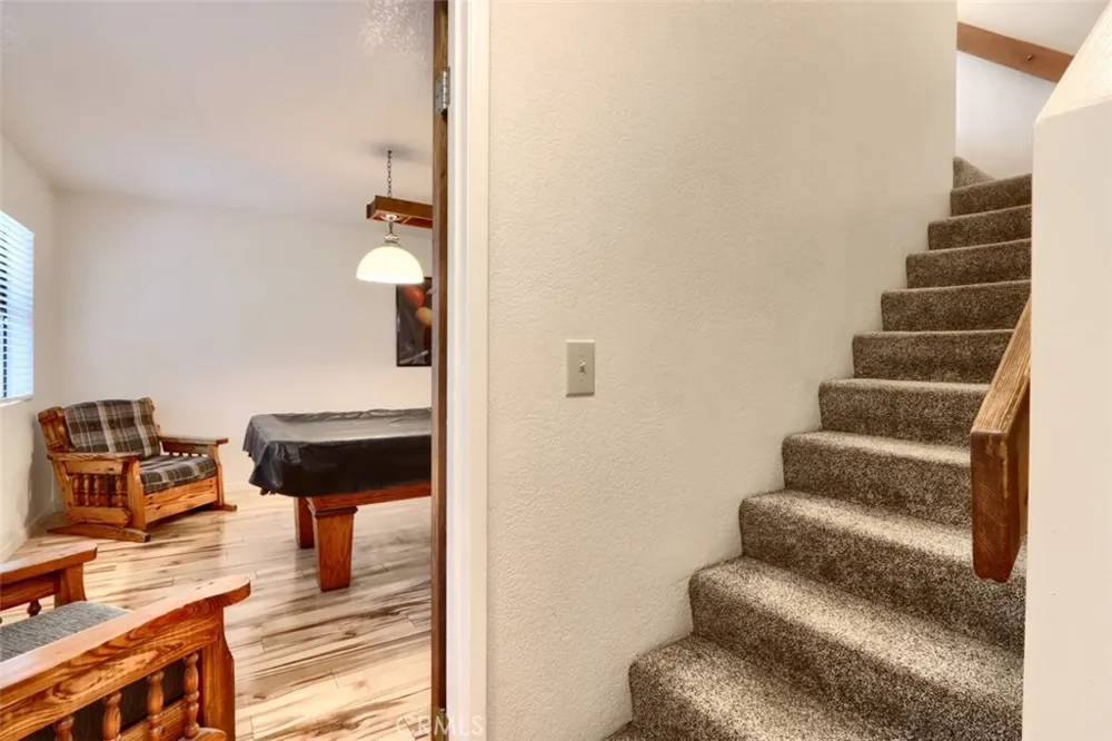 7430 Henness Ridge Road Yosemite, CA 95389