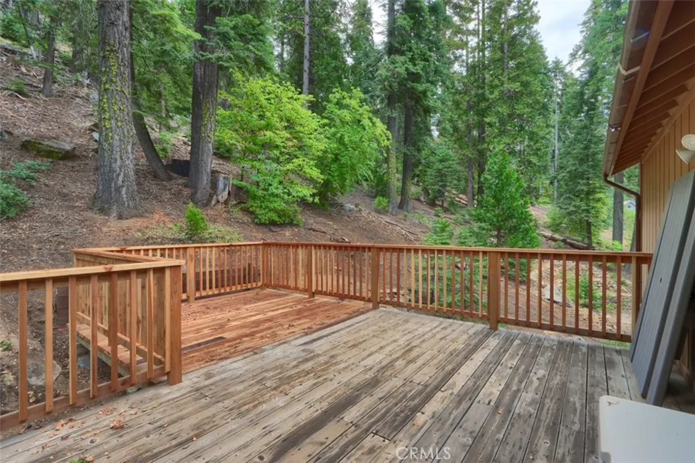 7430 Henness Ridge Road Yosemite, CA 95389