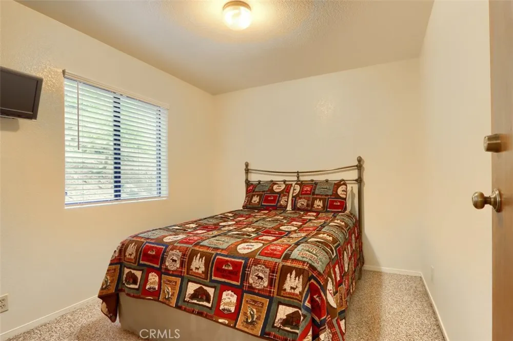 7430 Henness Ridge Road Yosemite, CA 95389