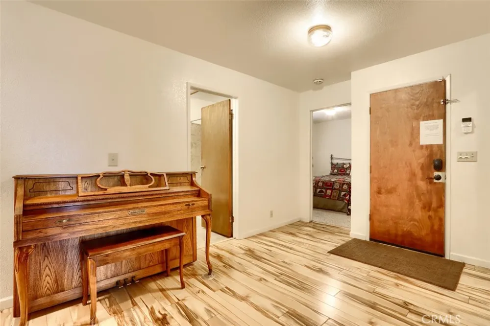 7430 Henness Ridge Road Yosemite, CA 95389