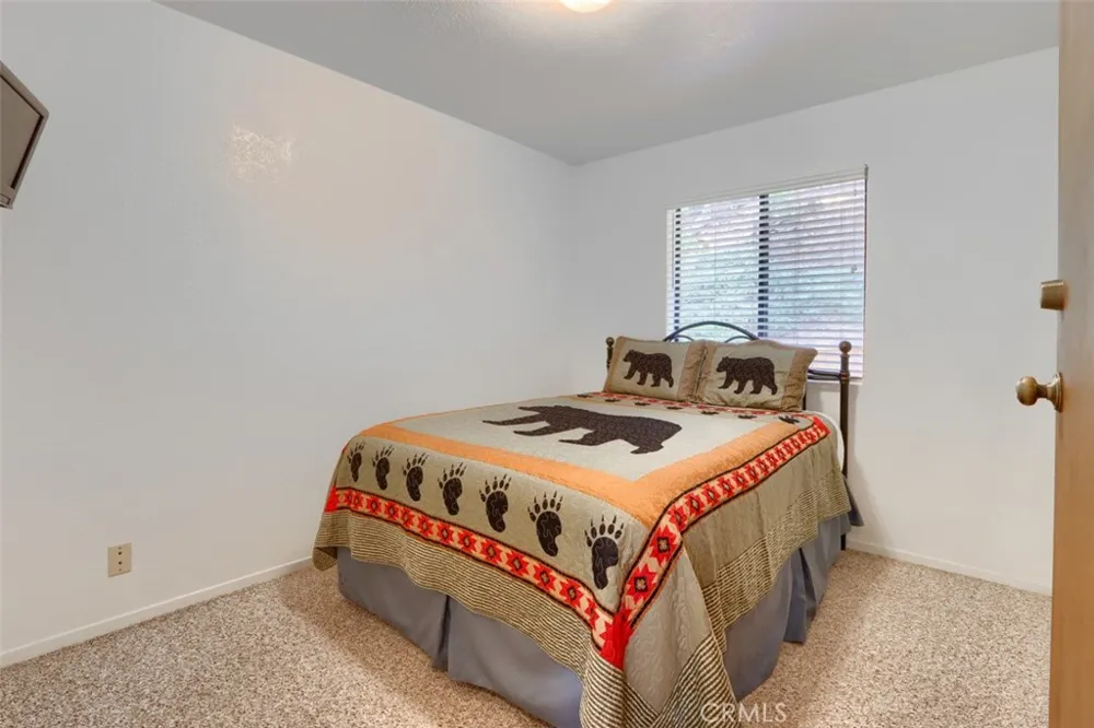 7430 Henness Ridge Road Yosemite, CA 95389