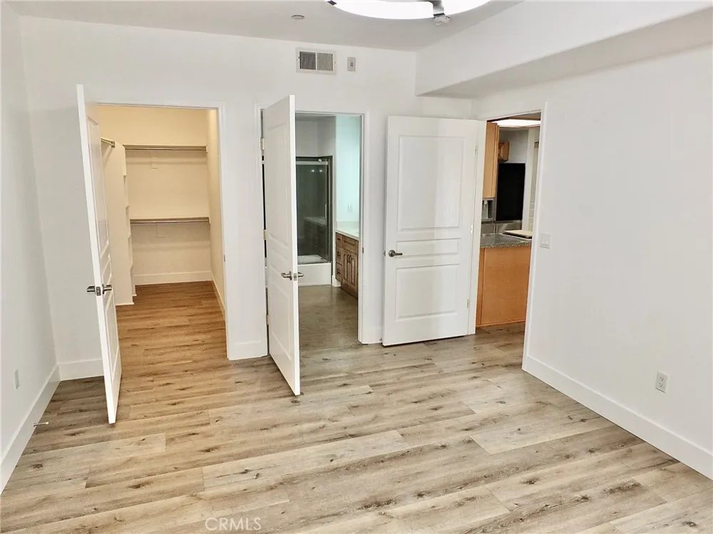 11 S 3rd #517 Alhambra, CA 91801