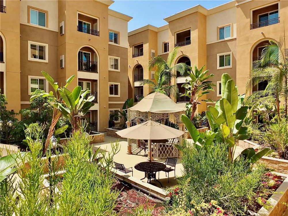 11 S 3rd #517 Alhambra, CA 91801
