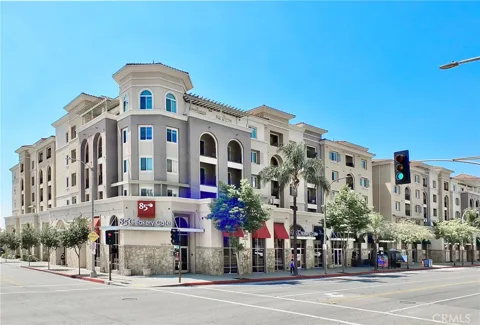 11 S 3rd #517