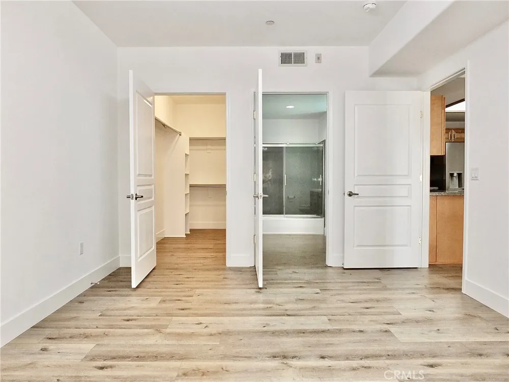 11 S 3rd #517 Alhambra, CA 91801