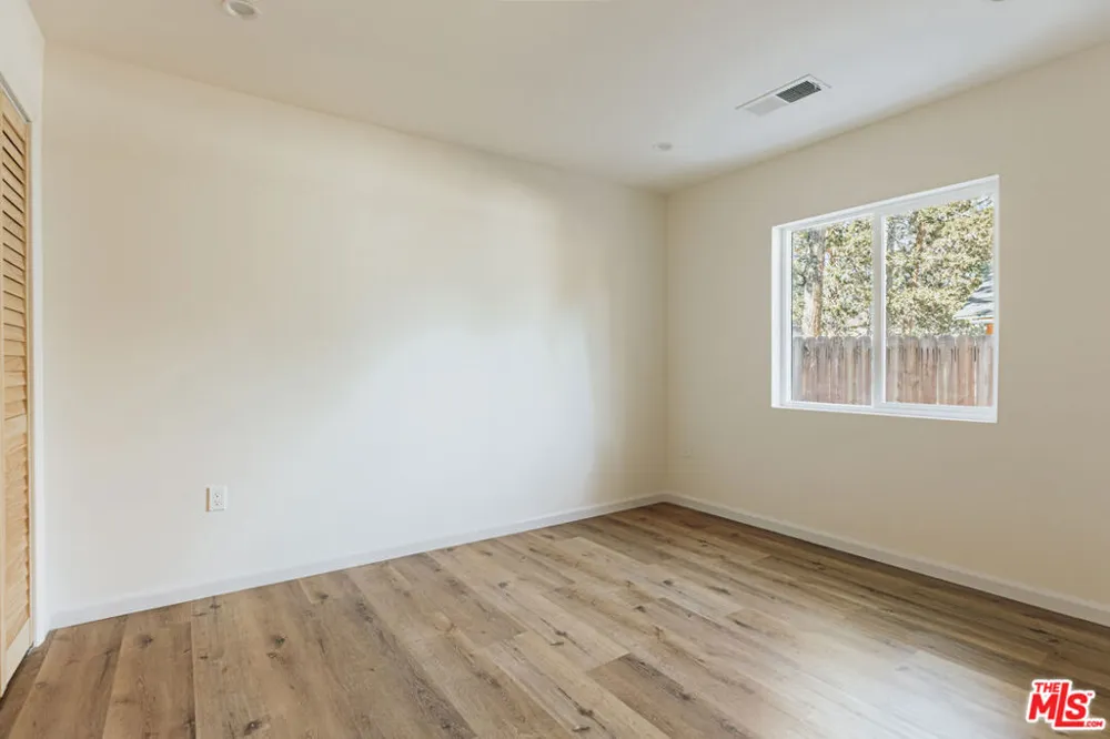 630 Victoria Lane Sugarloaf, CA 92386