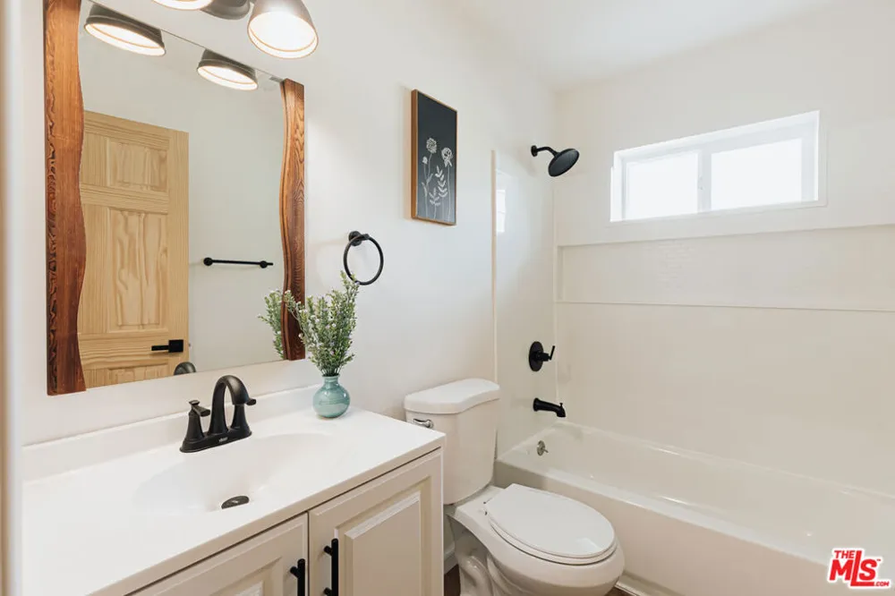 630 Victoria Lane Sugarloaf, CA 92386