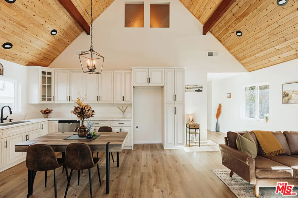 630 Victoria Lane Sugarloaf, CA 92386