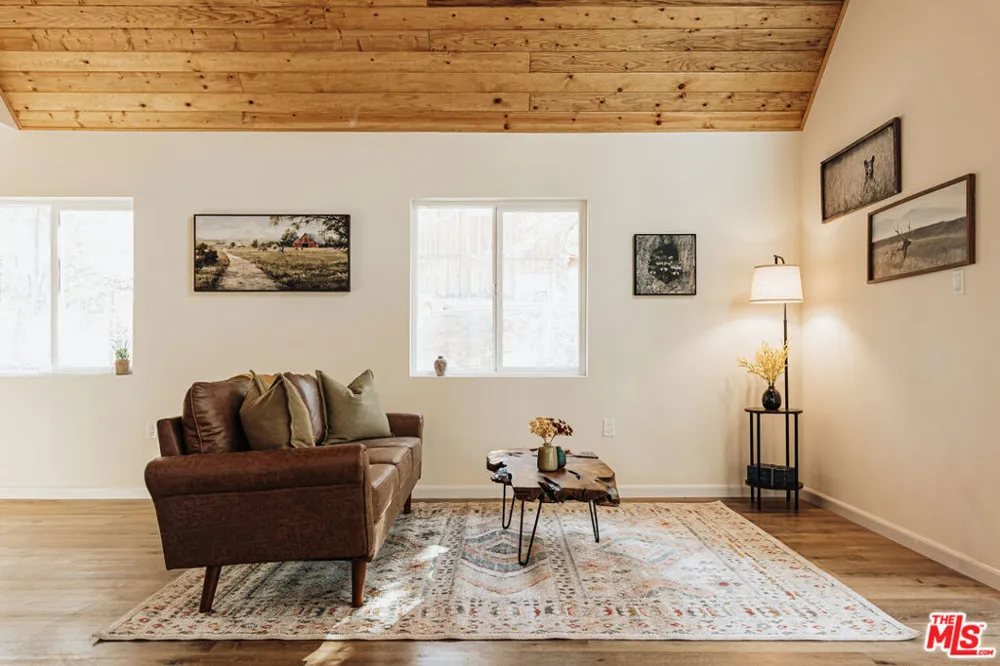 630 Victoria Lane Sugarloaf, CA 92386