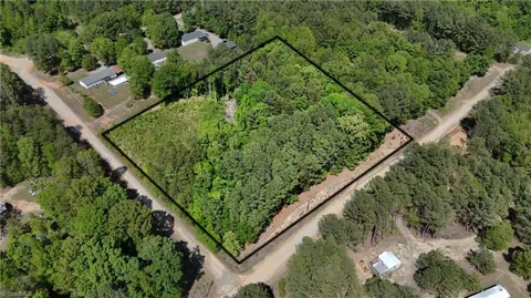 00 Woodwinds Drive