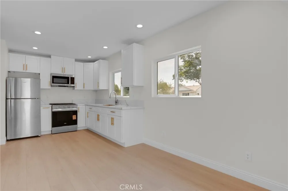 19651 Friar Tarzana, CA 91335