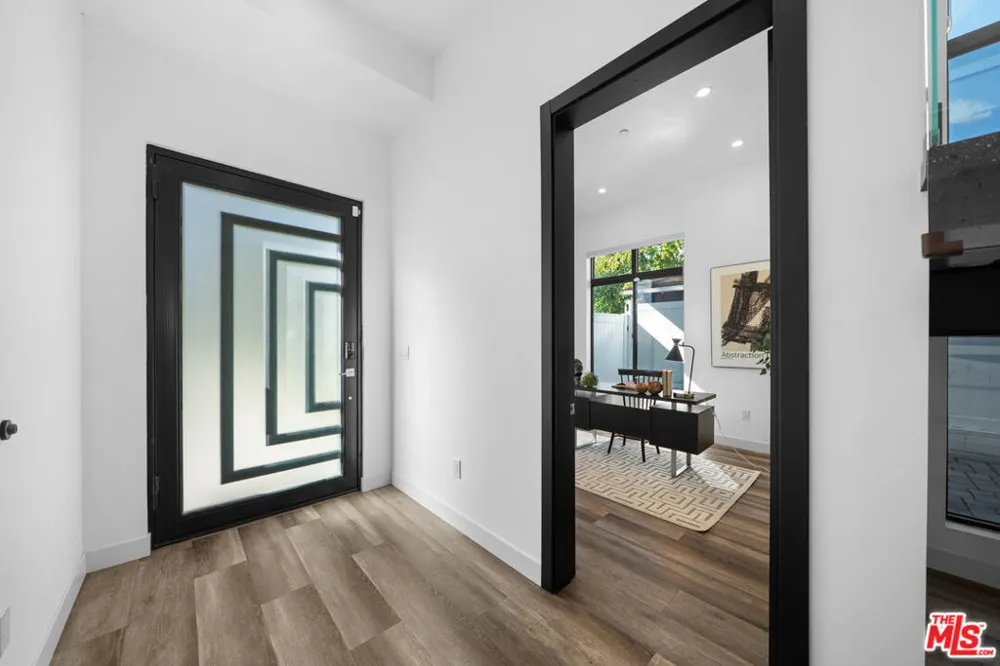 5812 Willis Avenue Sherman Oaks, CA 91411