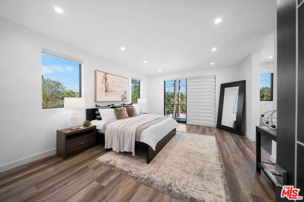 5812 Willis Avenue Sherman Oaks, CA 91411