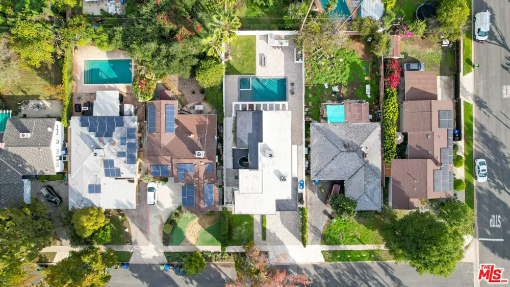 5812 Willis Avenue Sherman Oaks, CA 91411