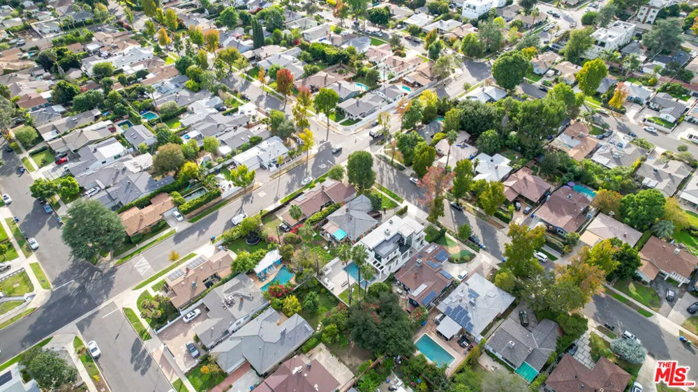 5812 Willis Avenue Sherman Oaks, CA 91411
