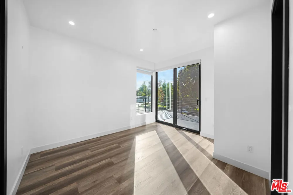 5812 Willis Avenue Sherman Oaks, CA 91411