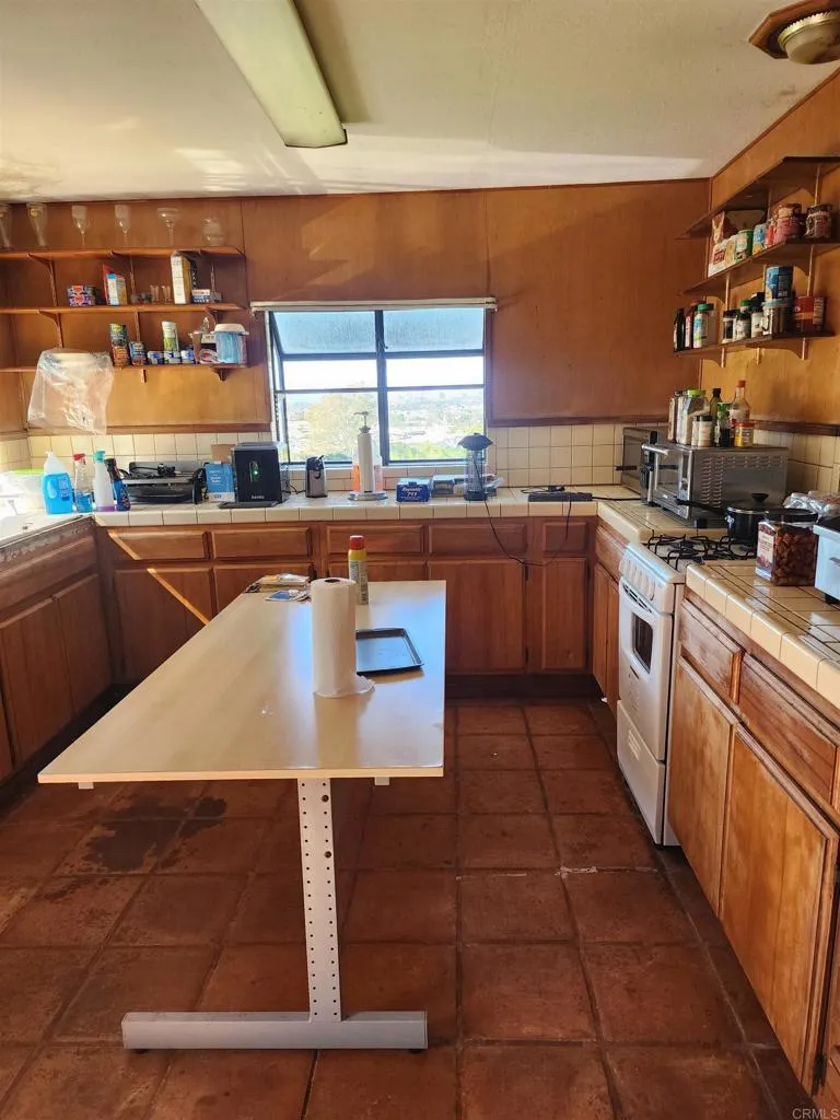 6367 Madrone Avenue San Diego, CA 92114