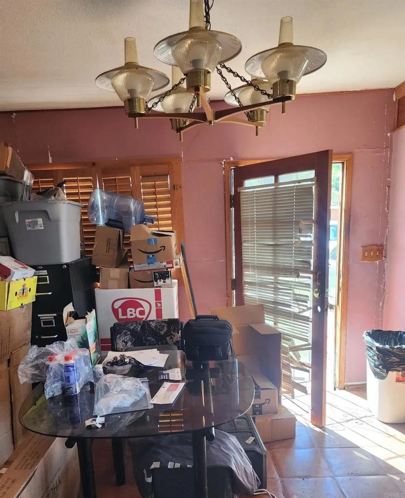 6367 Madrone Avenue San Diego, CA 92114