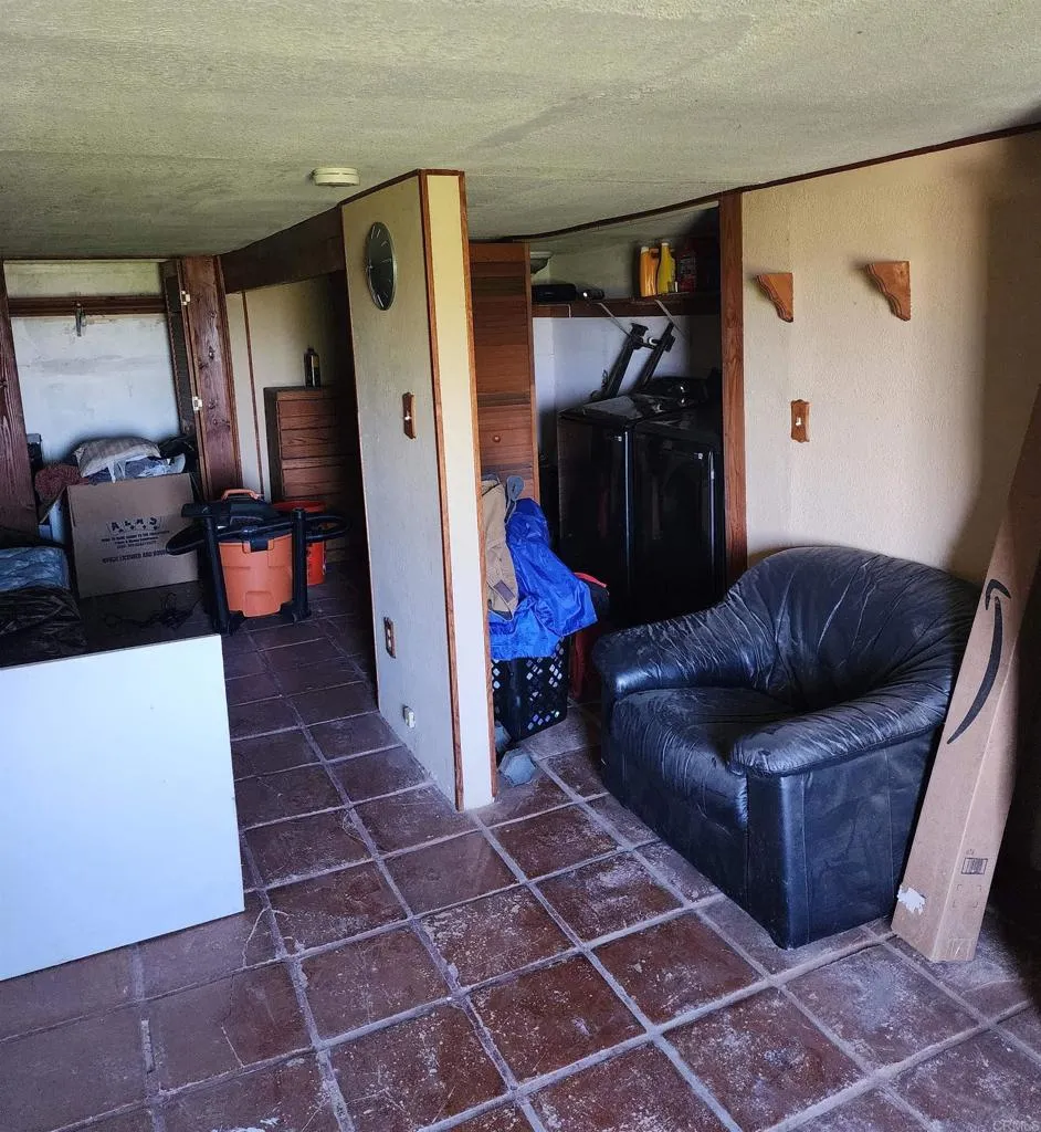 6367 Madrone Avenue San Diego, CA 92114