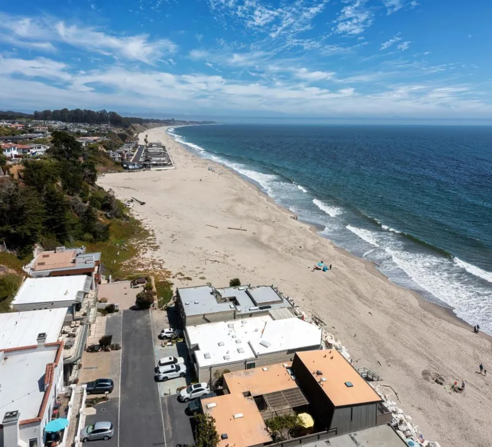 643 Beach Drive Aptos, CA 95003