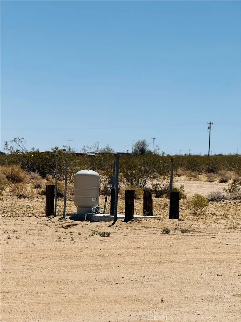 5827 Old Woman Springs Road Johnson Valley, CA 92285