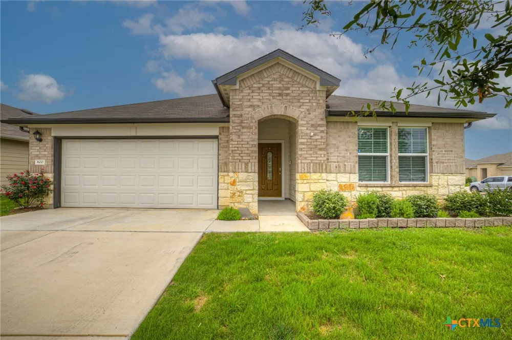 800 Bahia Place Seguin, TX 78155