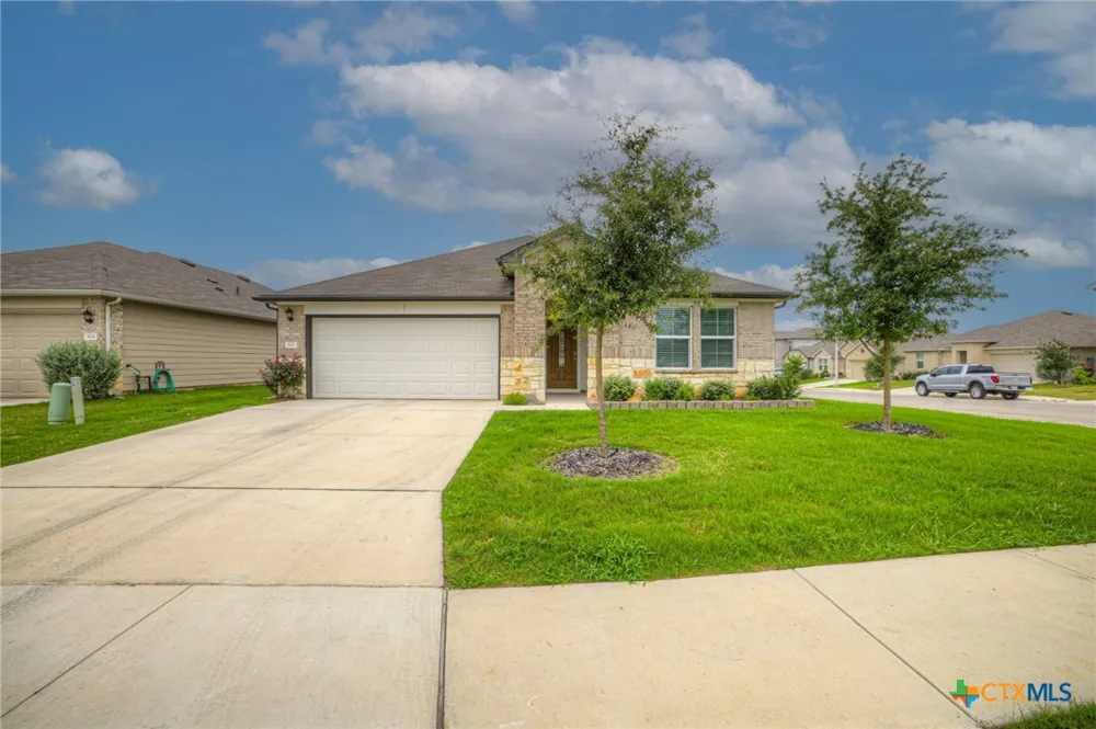 800 Bahia Place Seguin, TX 78155
