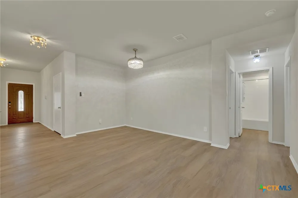 800 Bahia Place Seguin, TX 78155