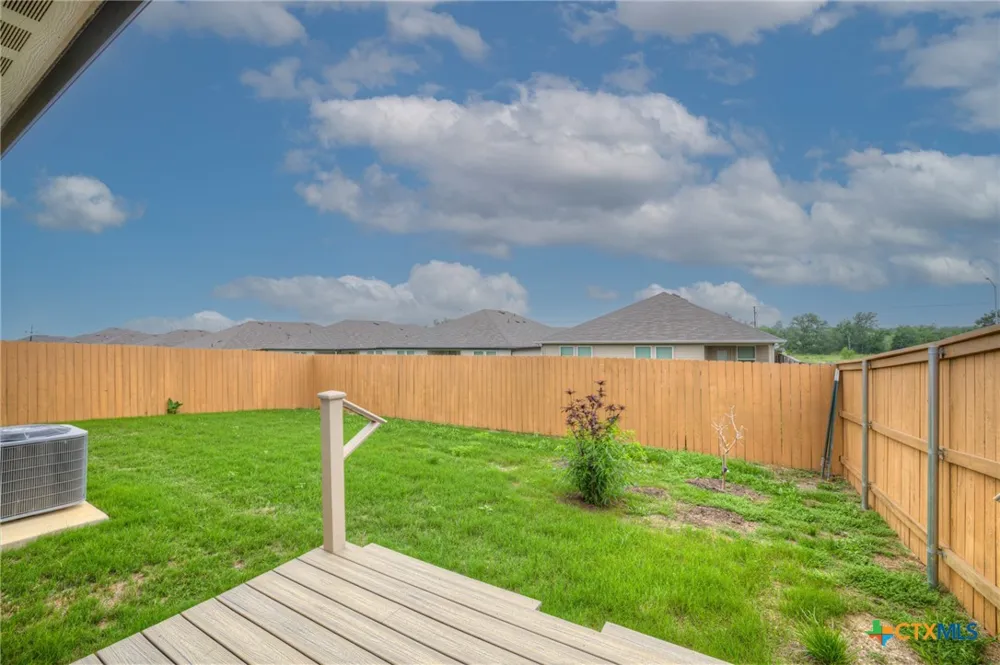 800 Bahia Place Seguin, TX 78155