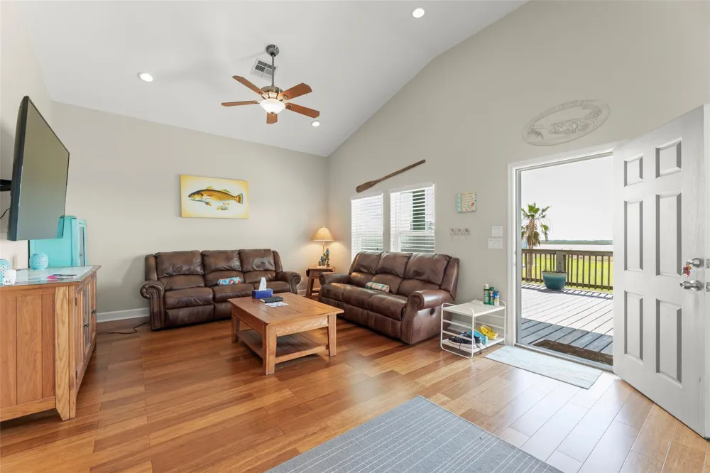 742 Bay Drive Palacios, TX 77465