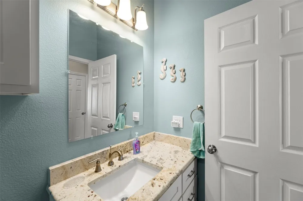 742 Bay Drive Palacios, TX 77465
