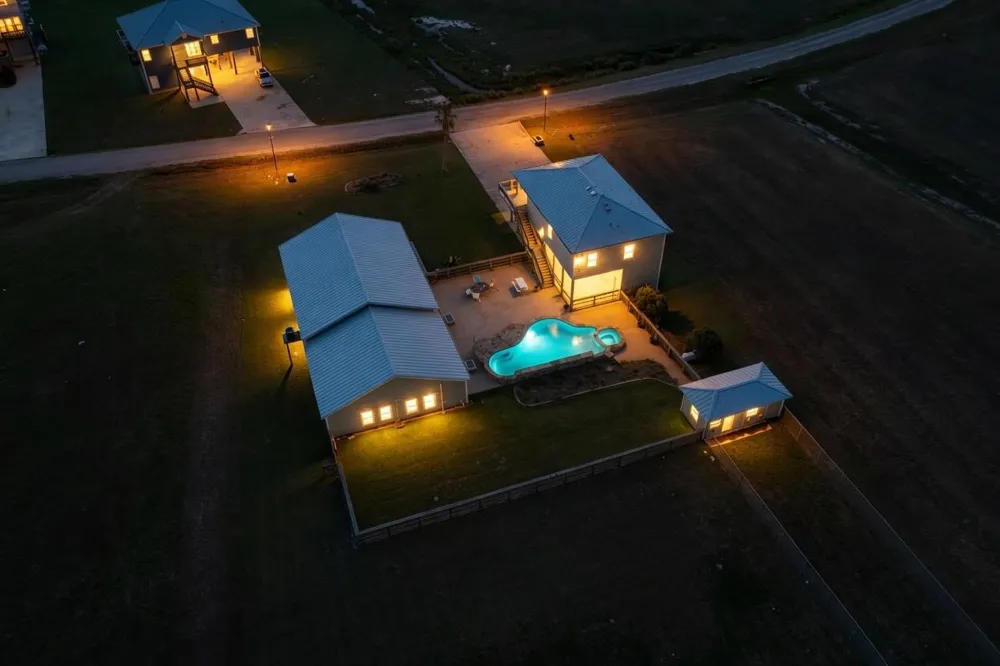742 Bay Drive Palacios, TX 77465