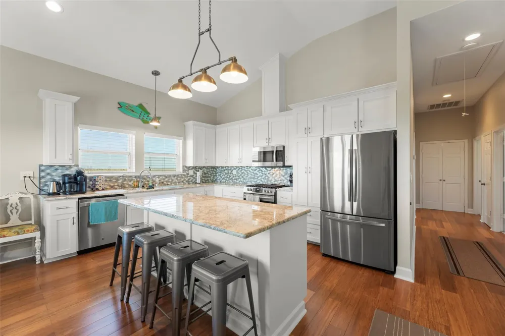 742 Bay Drive Palacios, TX 77465