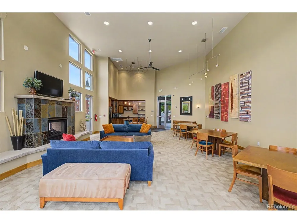10184 Park Meadows Drive #1206 Lone Tree, CO 80124