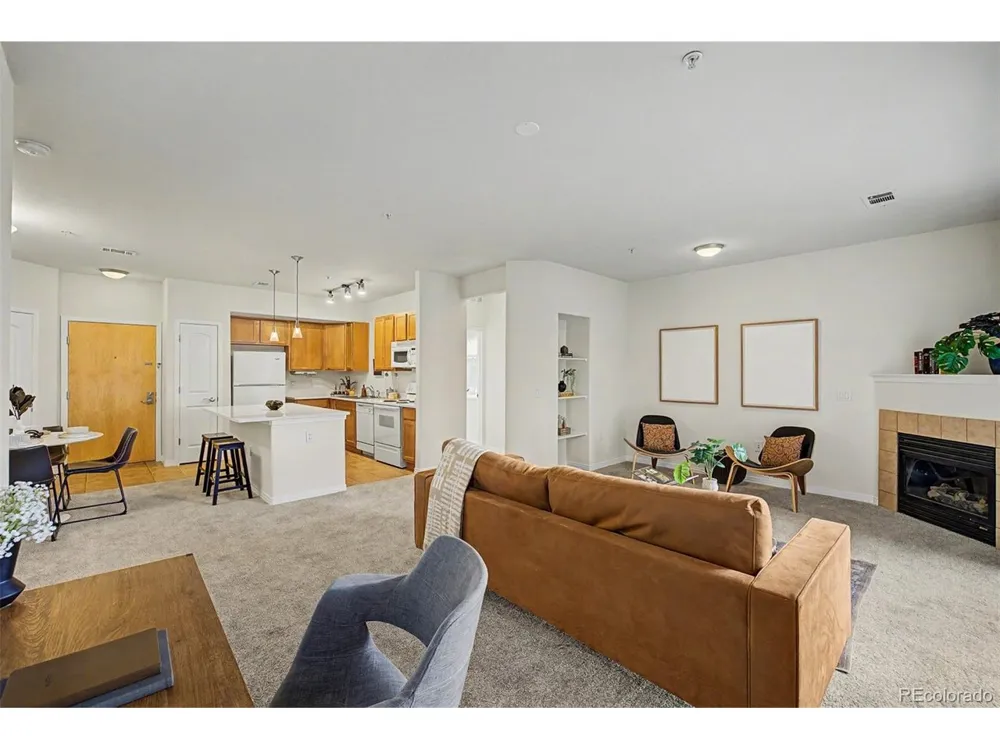 10184 Park Meadows Drive #1206 Lone Tree, CO 80124