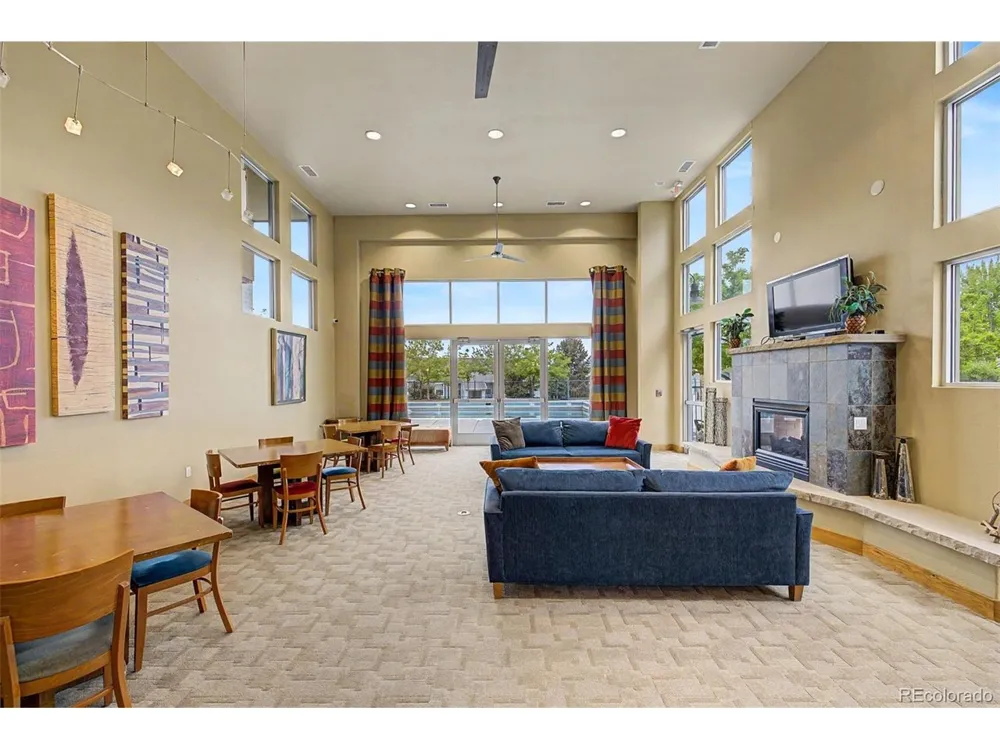 10184 Park Meadows Drive #1206 Lone Tree, CO 80124
