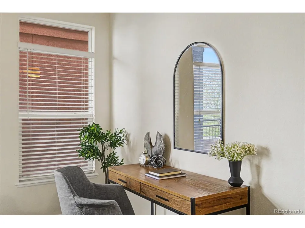 10184 Park Meadows Drive #1206 Lone Tree, CO 80124