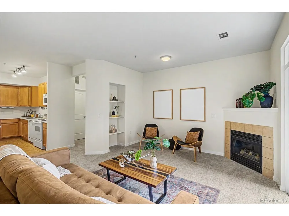 10184 Park Meadows Drive #1206 Lone Tree, CO 80124