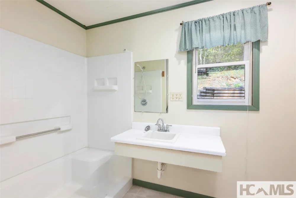 138 Stillwagon Lane Cedar Mountain, NC 28718
