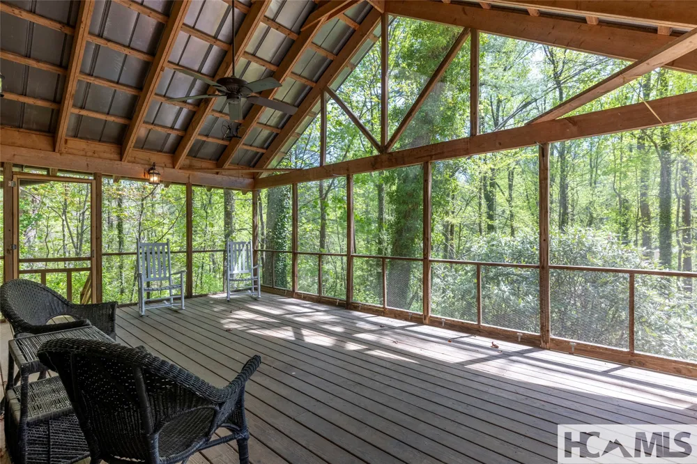 138 Stillwagon Lane Cedar Mountain, NC 28718