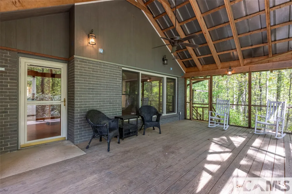 138 Stillwagon Lane Cedar Mountain, NC 28718
